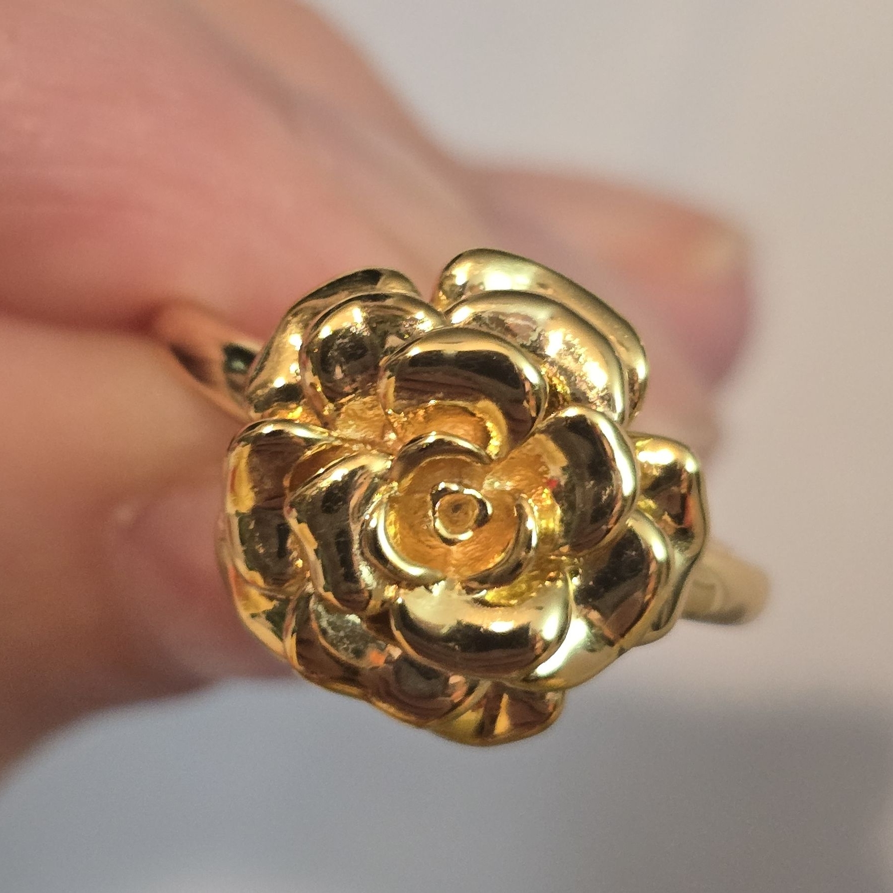 Camelia Ring By Oomiay